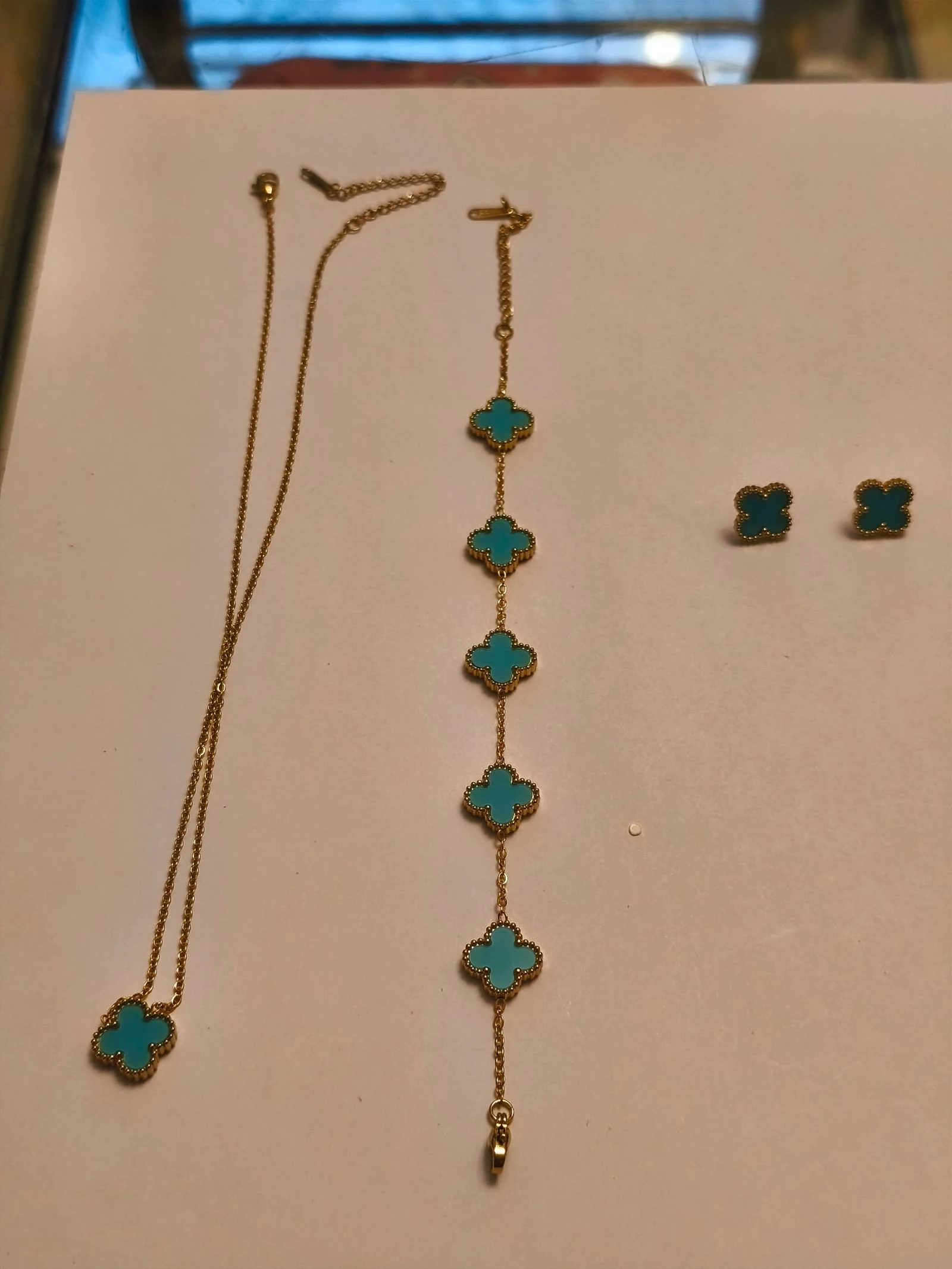 Conjunto de gargantilha pulseira e brincos de trevo cor turquesa – photo 16